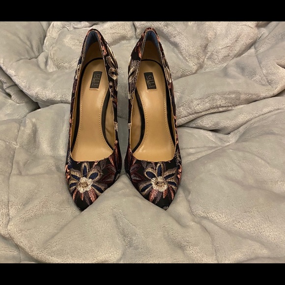 Pumps - Picture 3 of 3